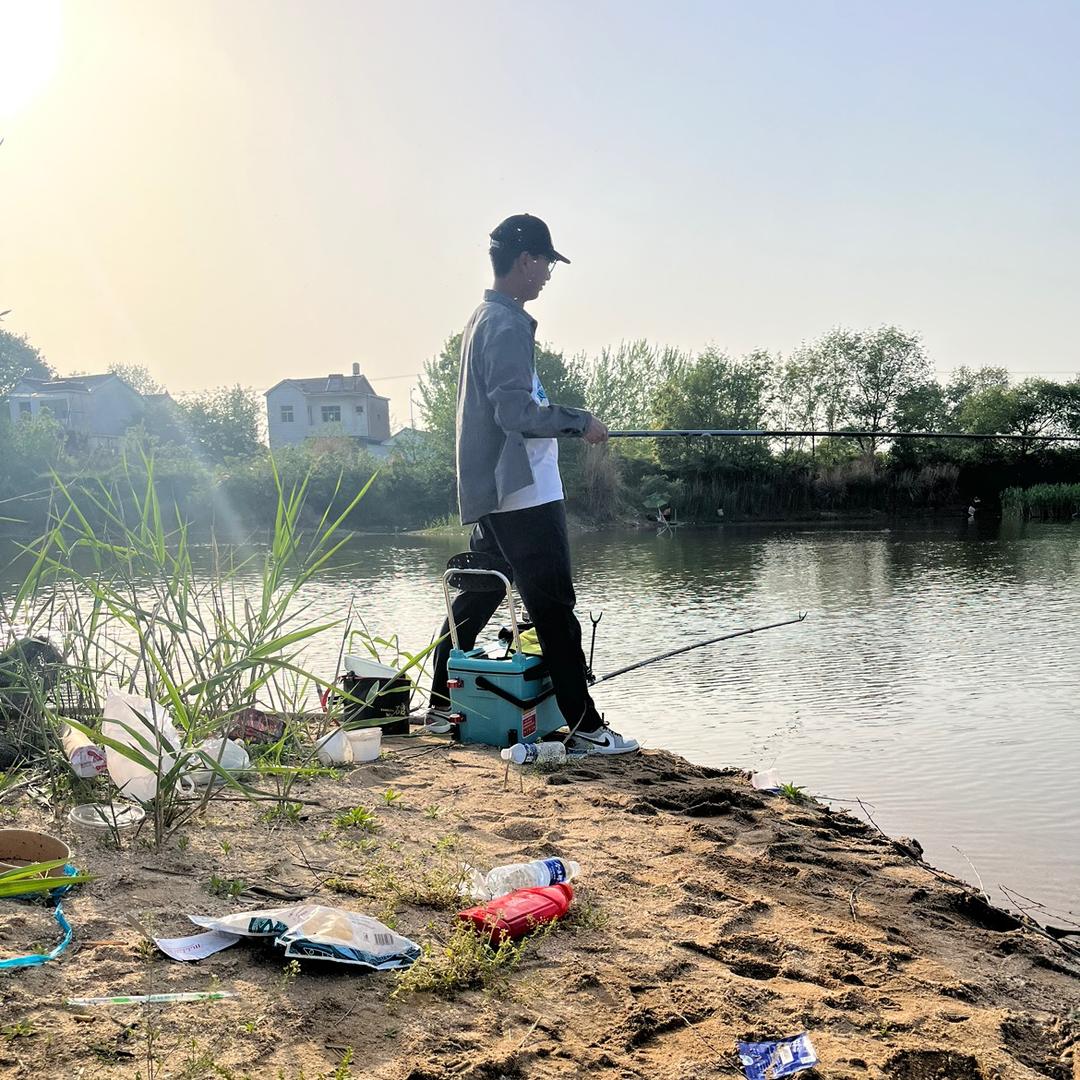 裤裤哥爱钓鱼 🎣