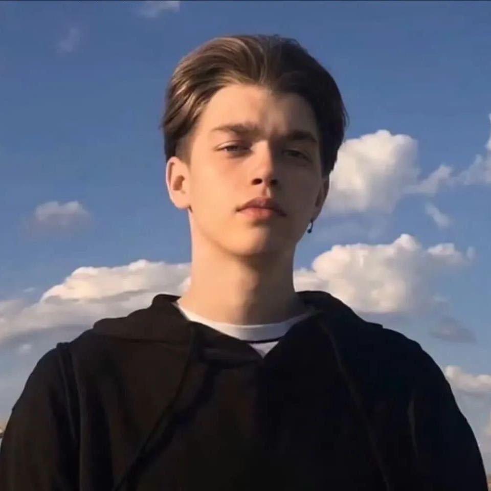 C C😎