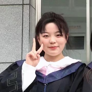甜糕居居.