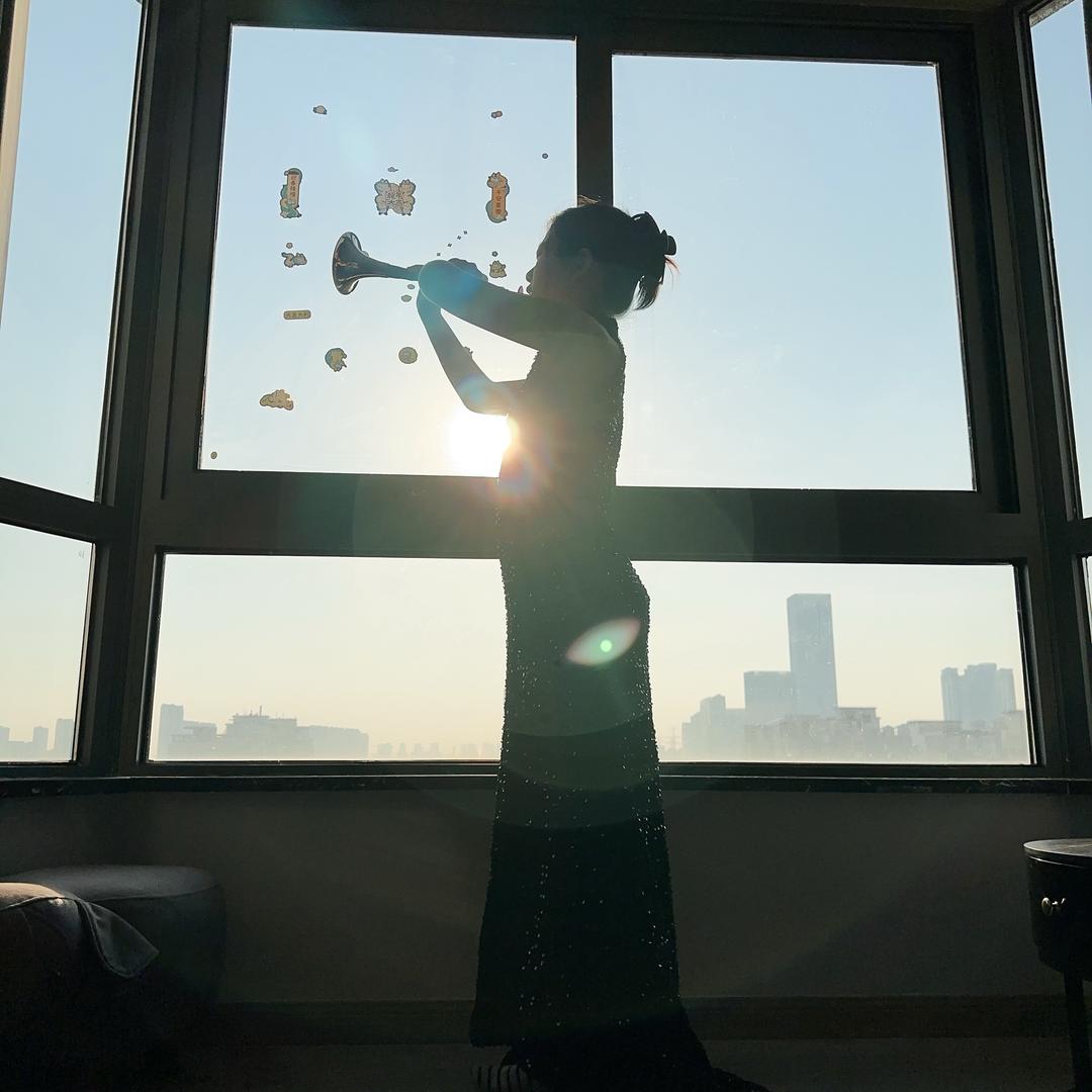 吹唢呐的小女孩yoyo