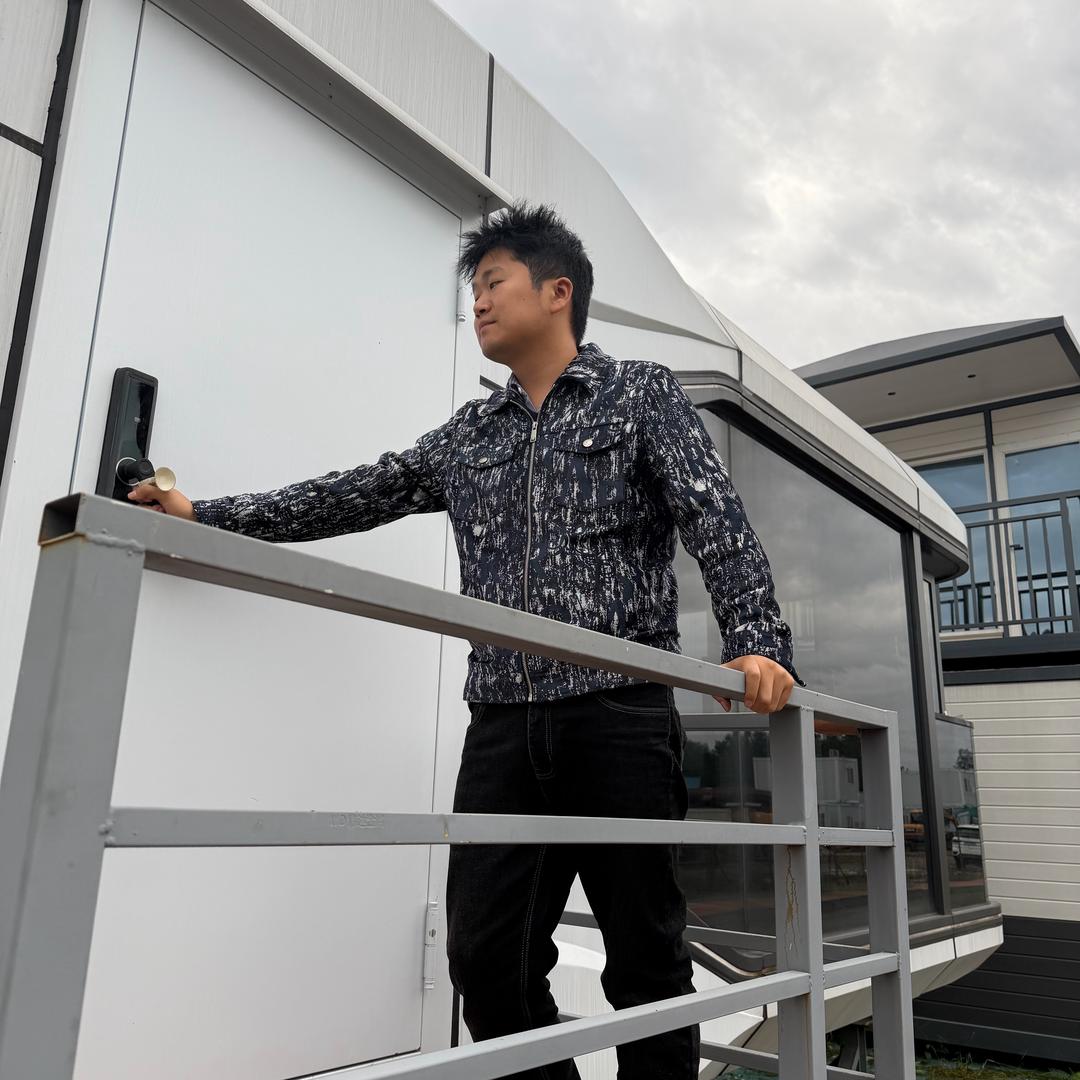 成都集装箱靓仔-阿哲