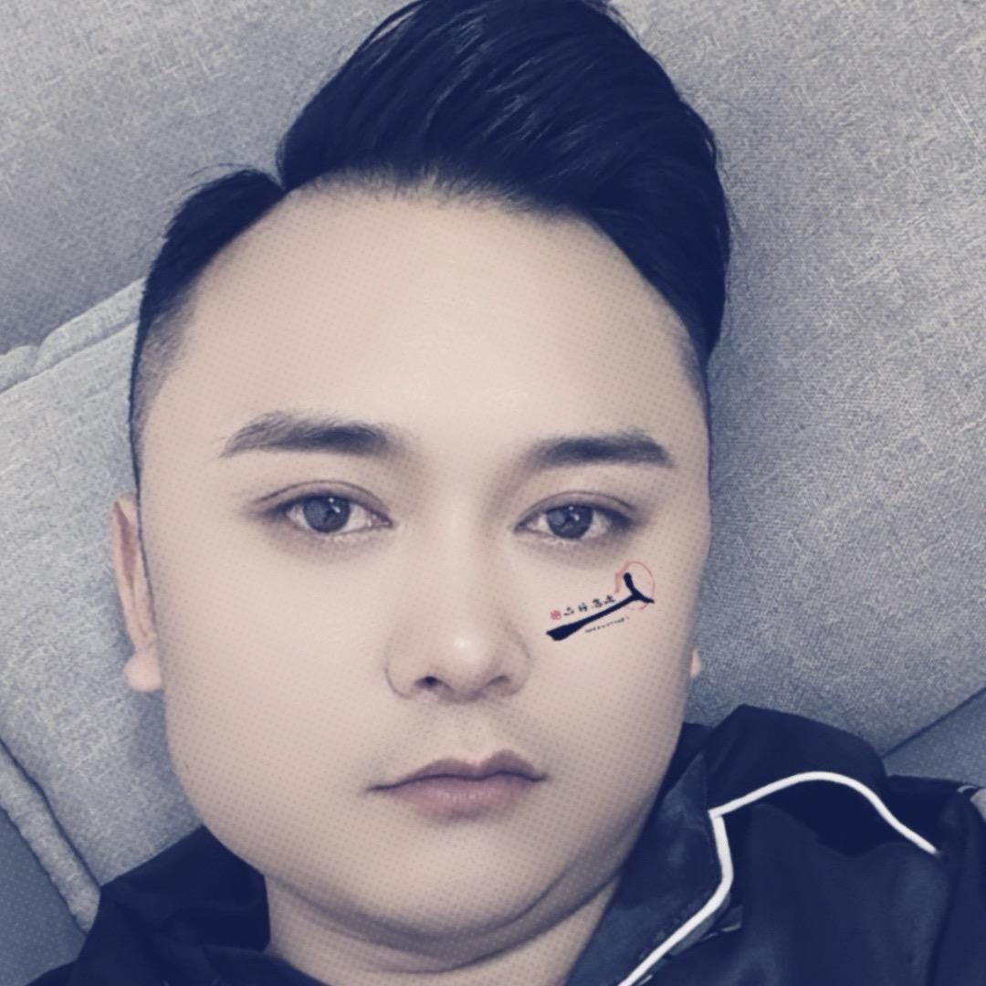 一个伤心的男人都有故事🙈🙈