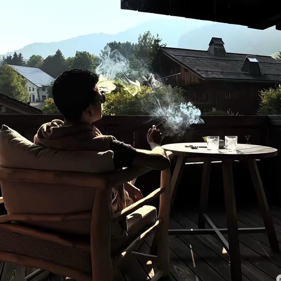 盛霖轩K歌沐足🎤🌆小伟伟