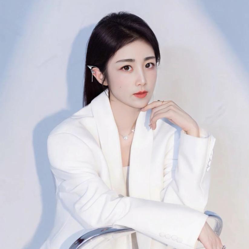 妍妍🍃女士