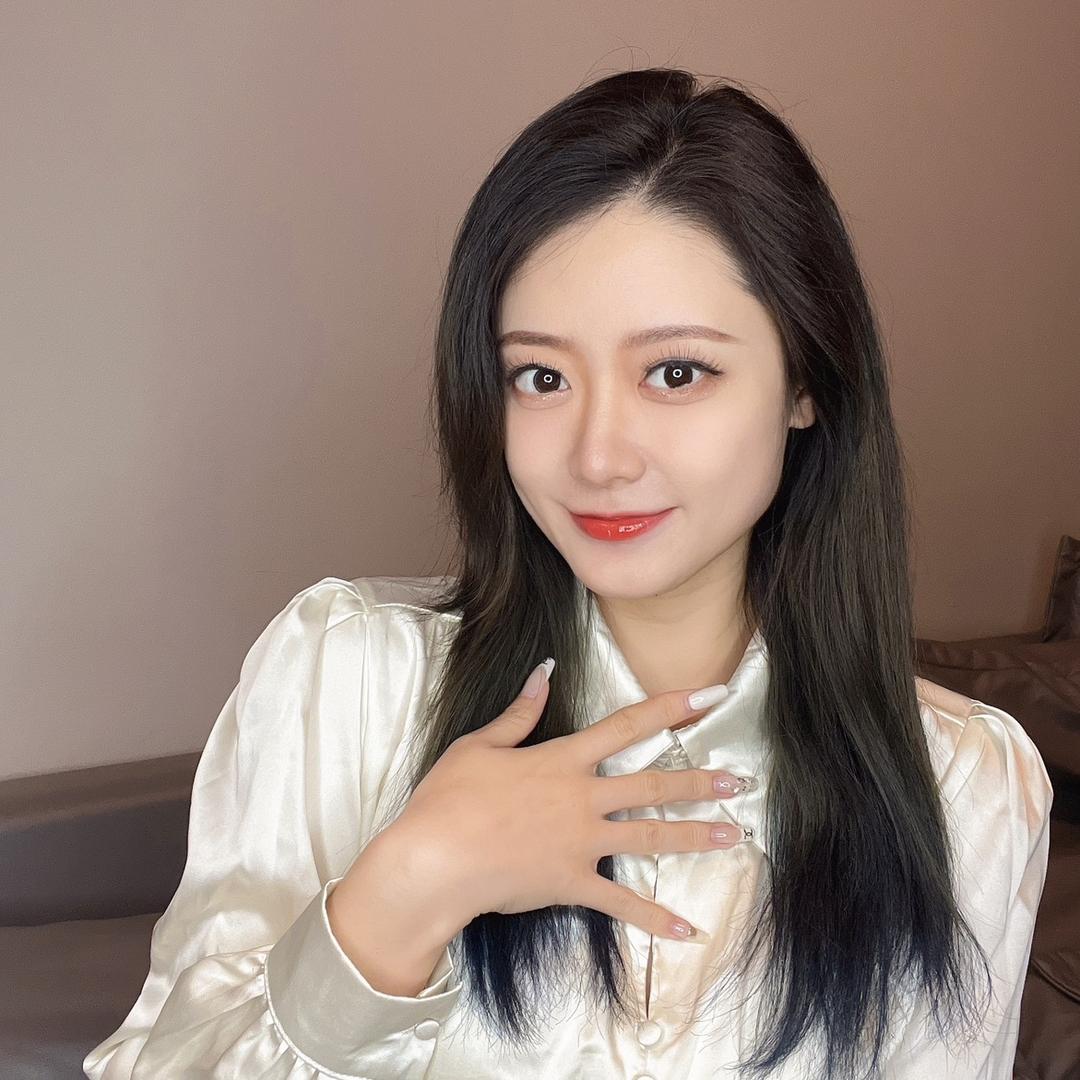 你好，诗念@抖音