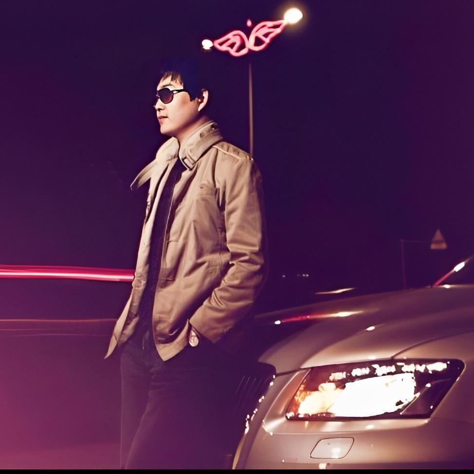 在潍坊教会计、设计、电脑办公的李老师