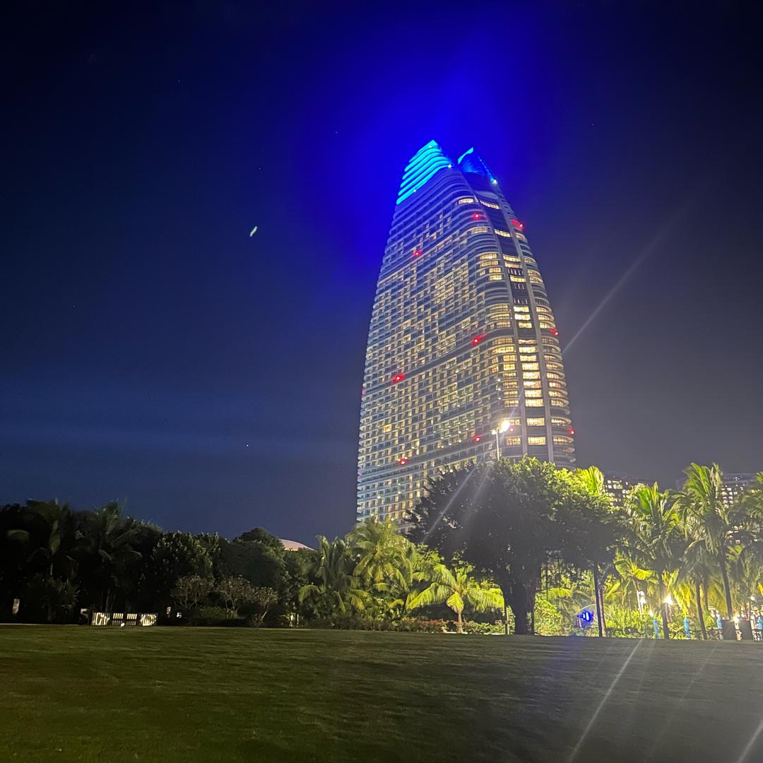 小郑和小胡