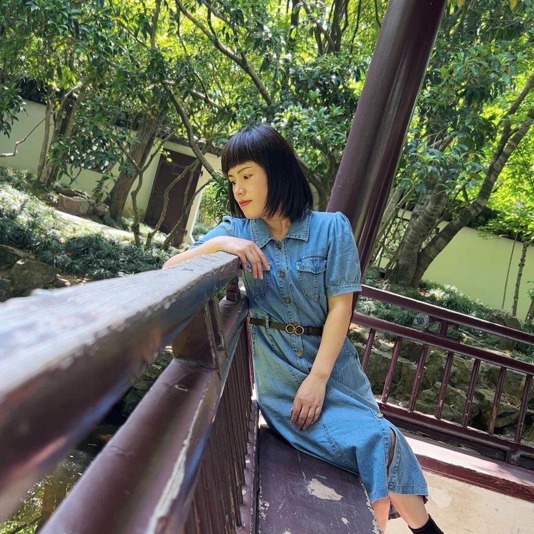 魏县一步洗鞋娜姐