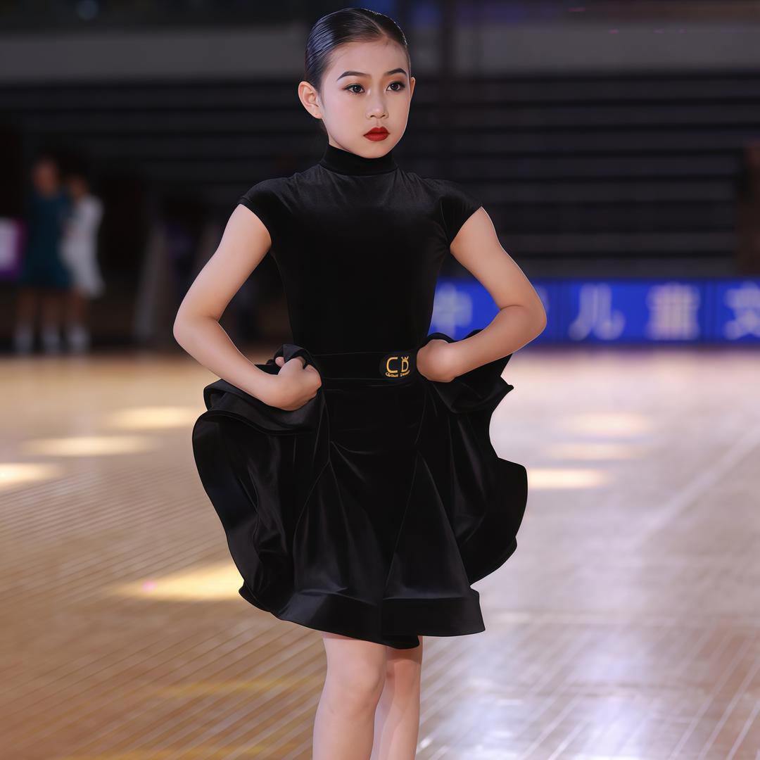 L李晗希