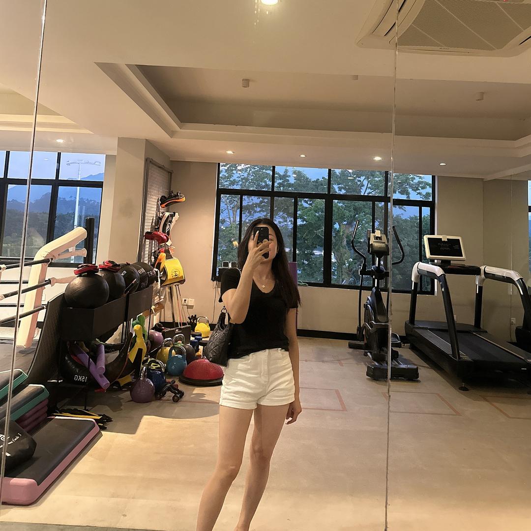 怡呀。