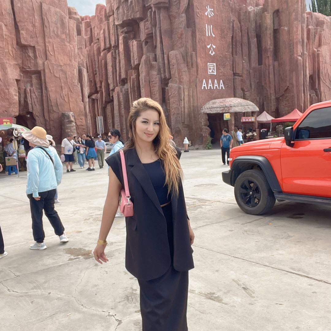 莎车县帕热女装店