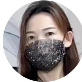 八月