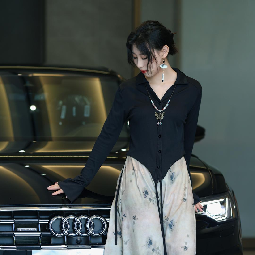 比比.