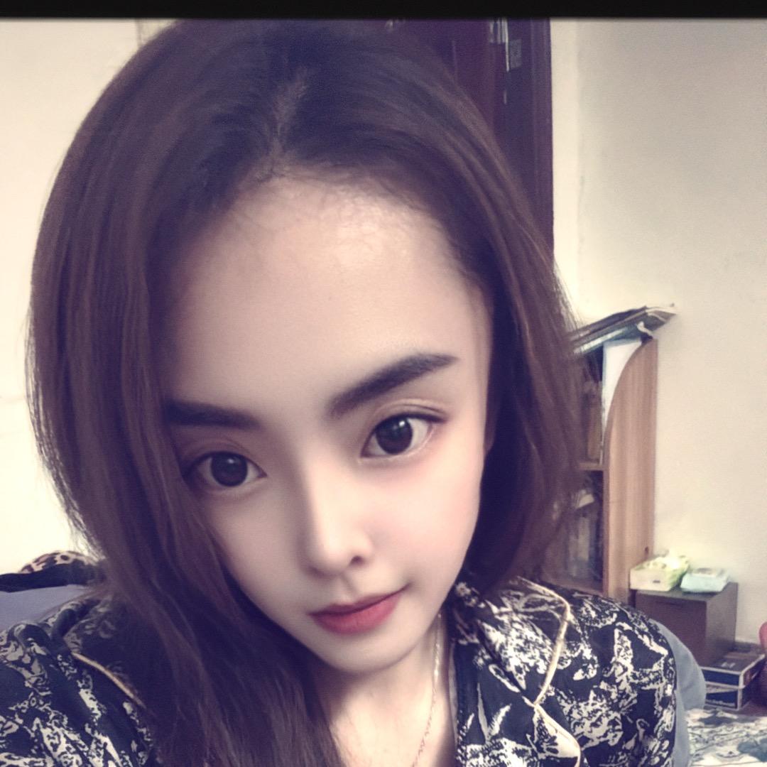 小 妮儿😜