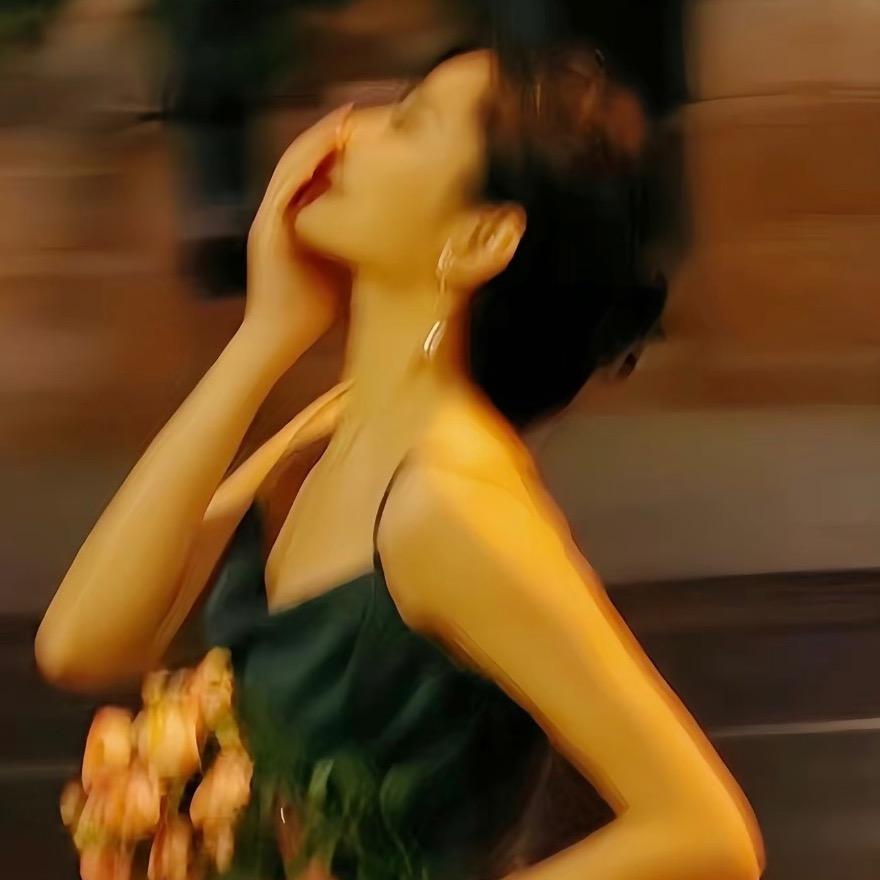 小栗子.