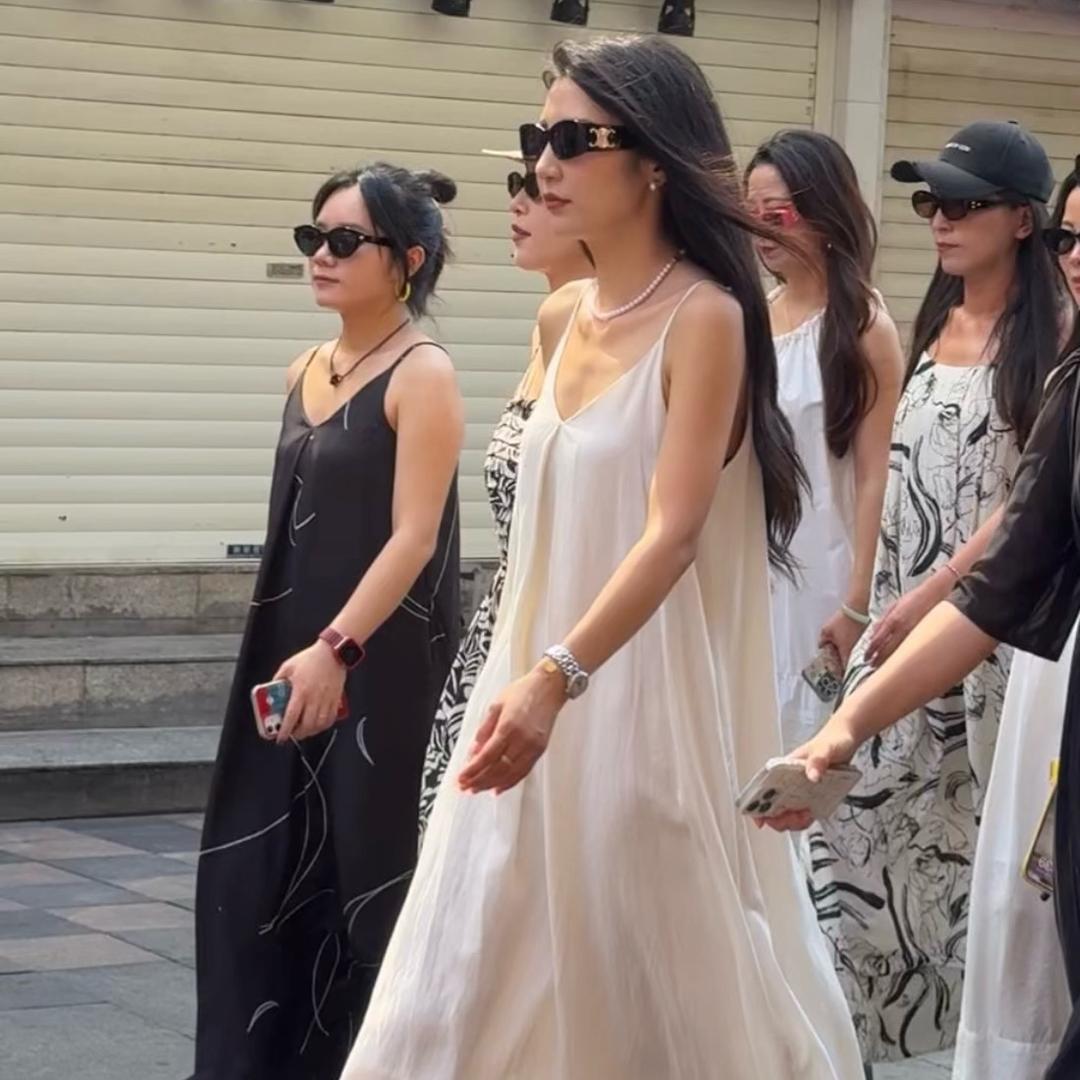 荆门小佛爷楚街店 ＇娇娇