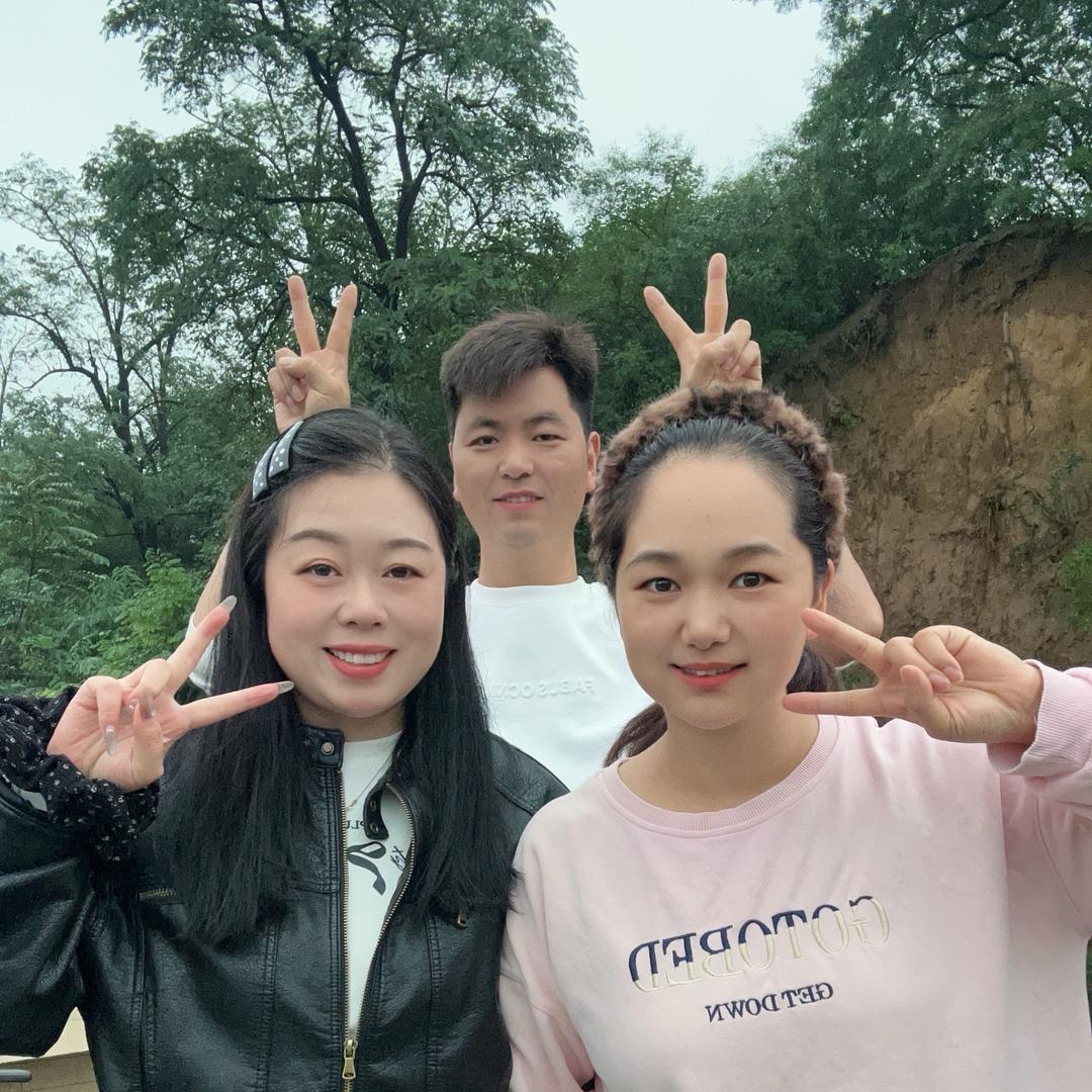 彭亚娟（草台班子招人）