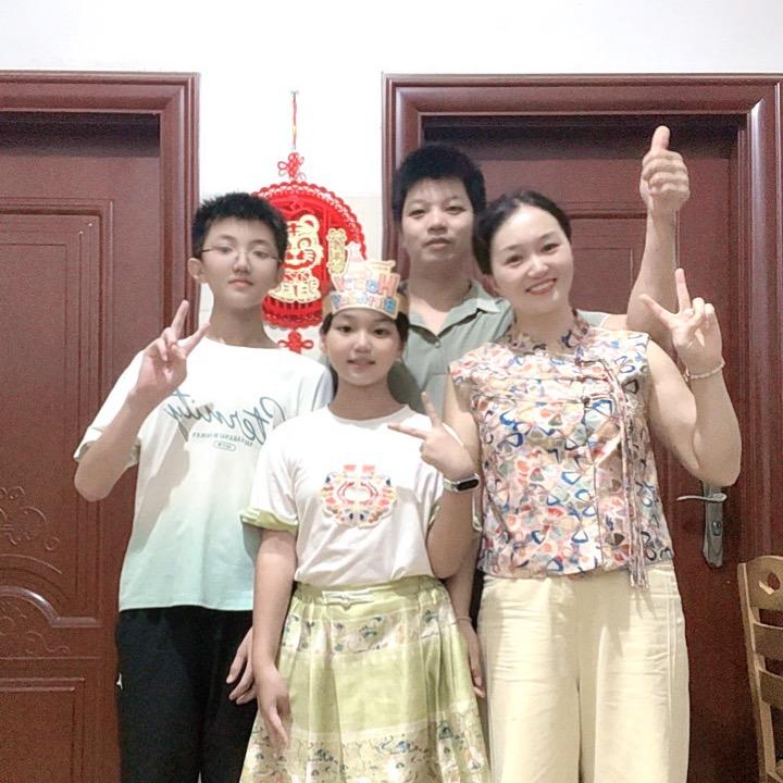 小艳