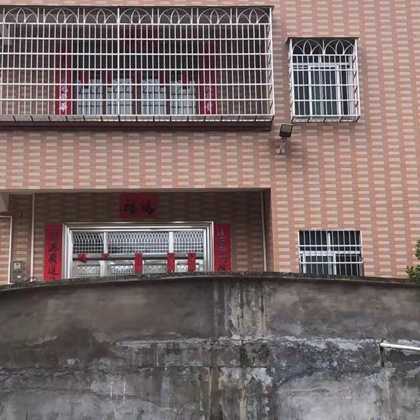 一个简单的人