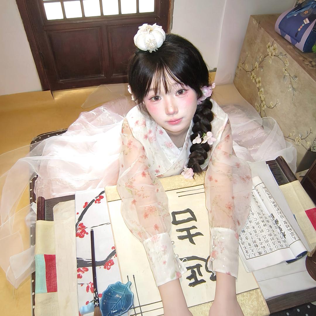 一颗蒜᳐琪᳐੭