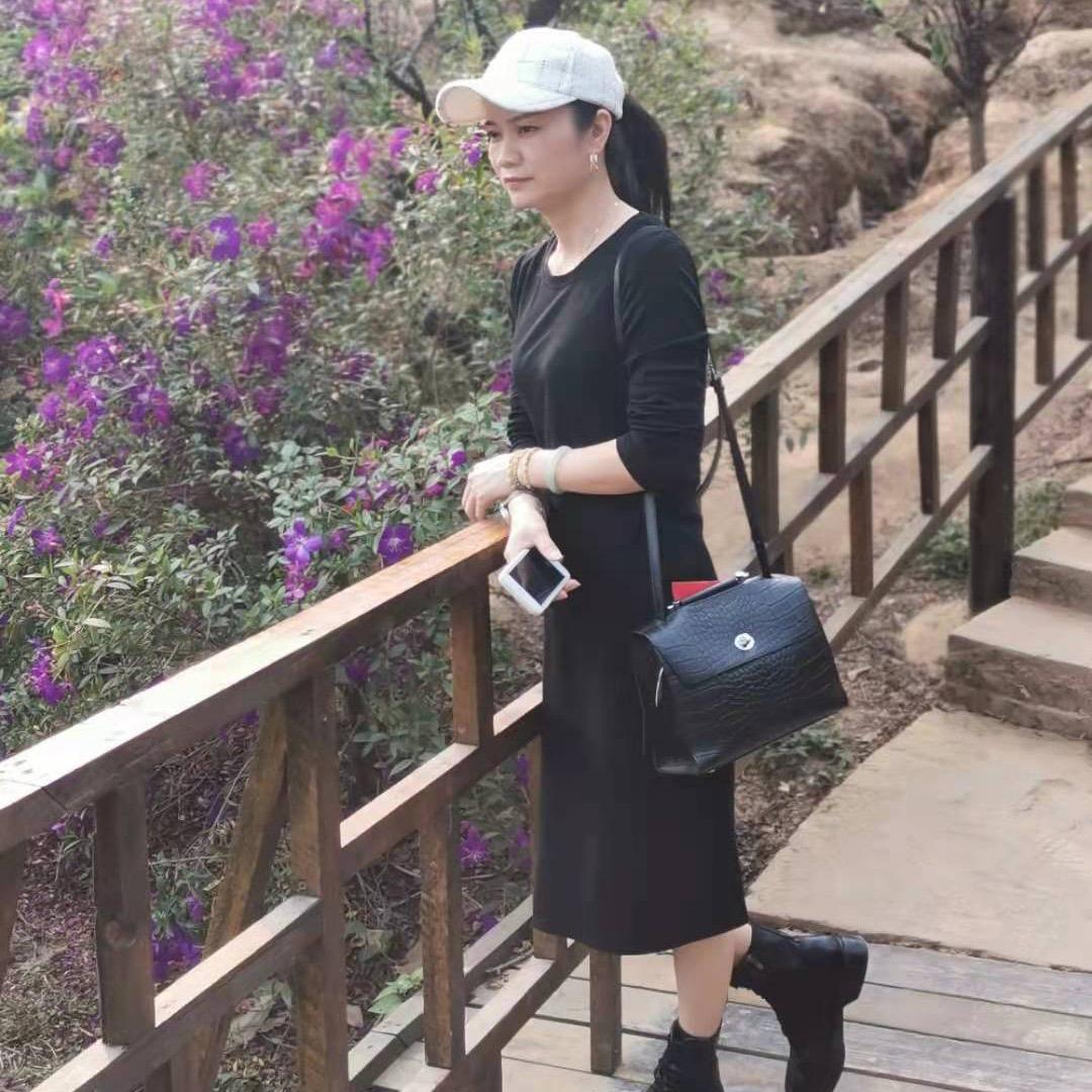明薇