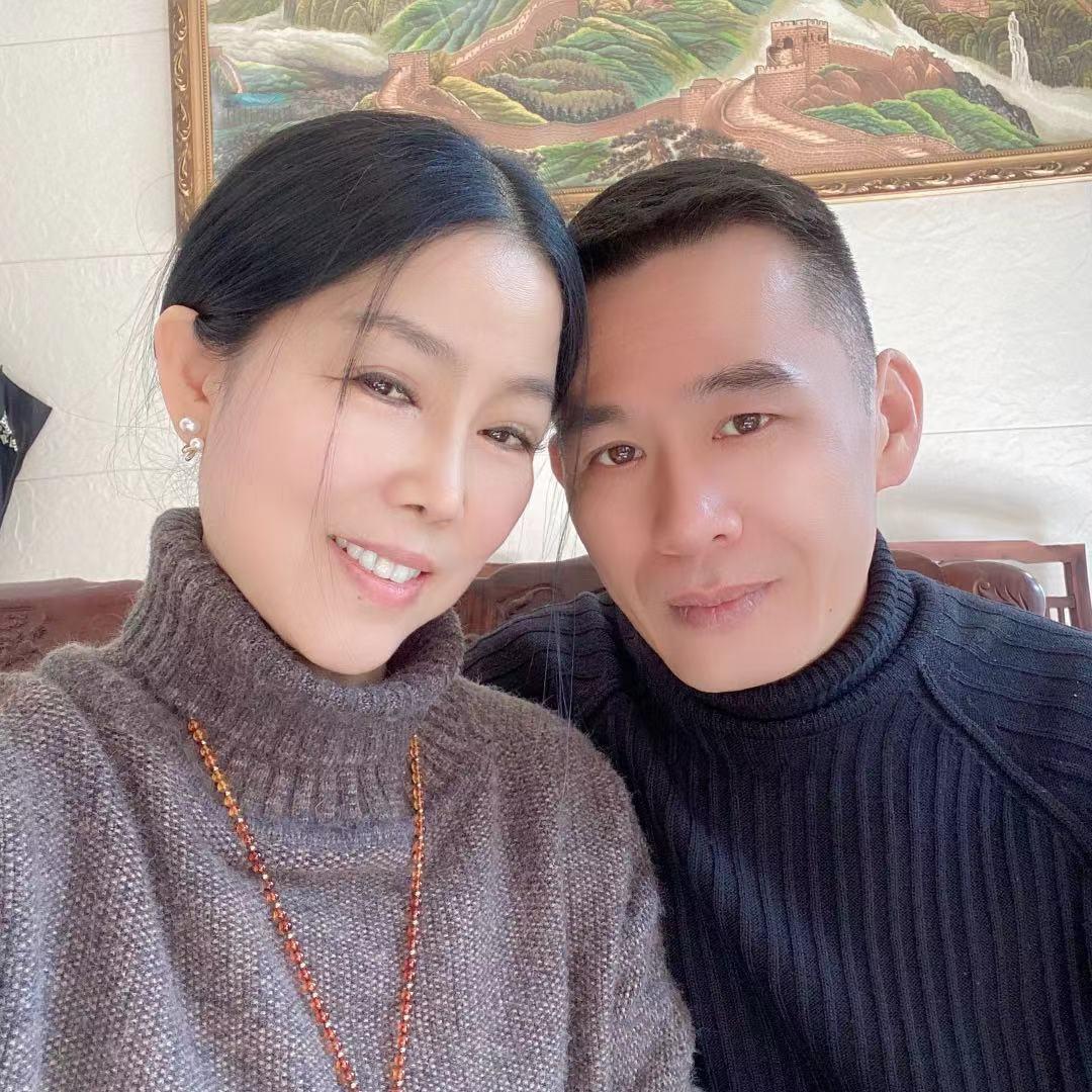 虾总夫妇