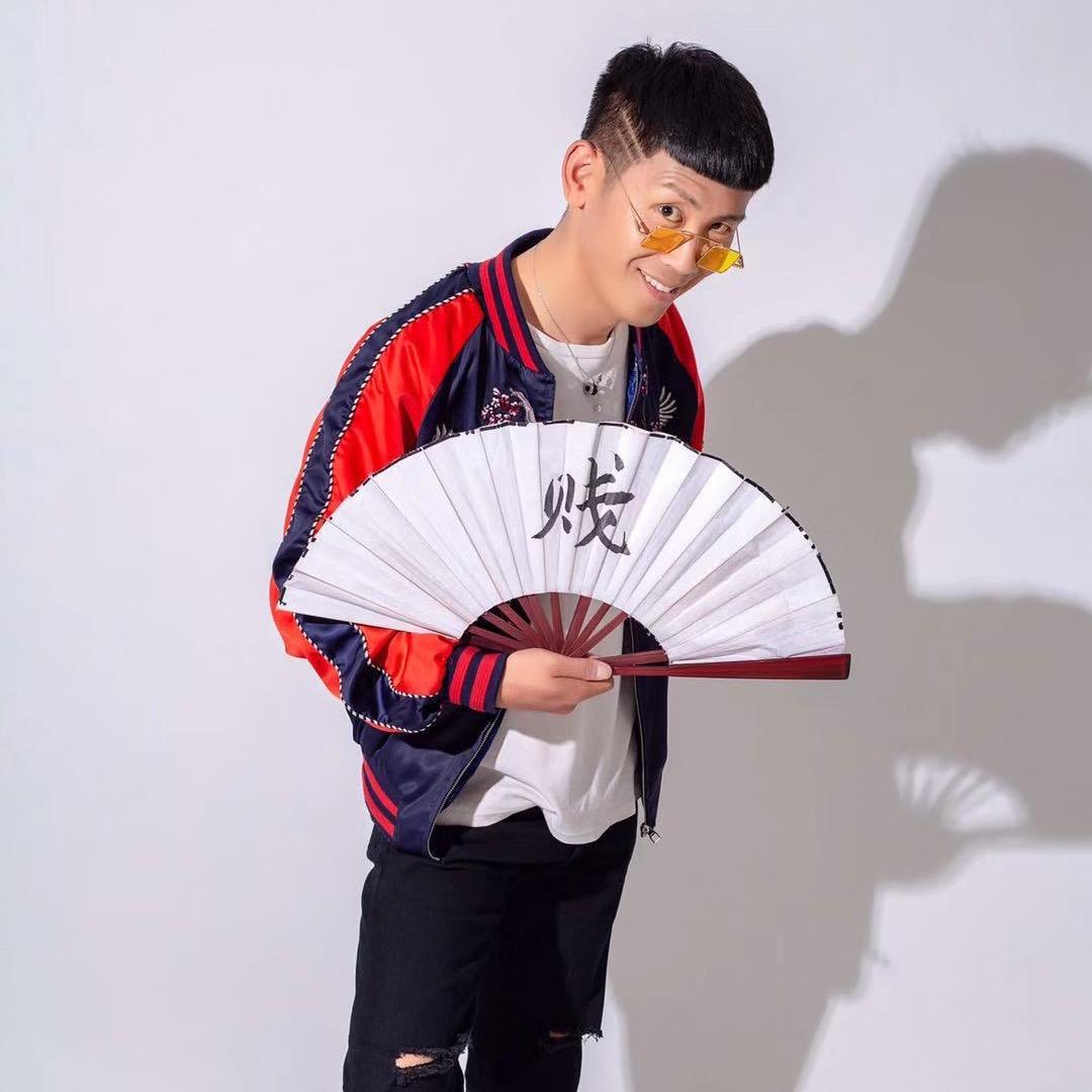 小缘🎤厨房歌手
