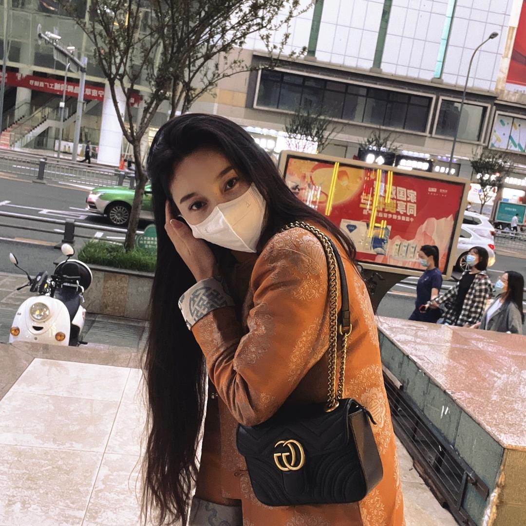 博啦亚布服装🌞