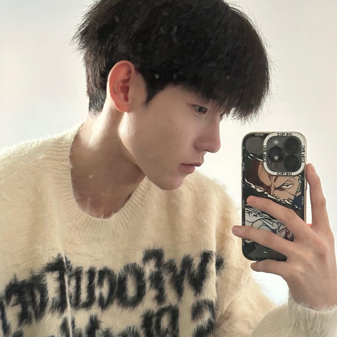 LY๑