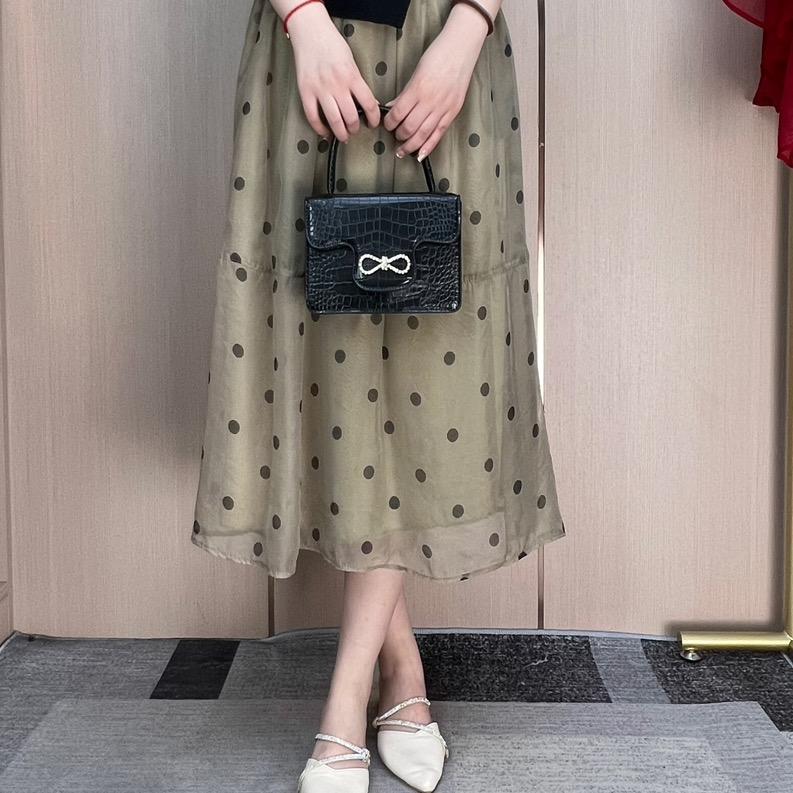 依选女装