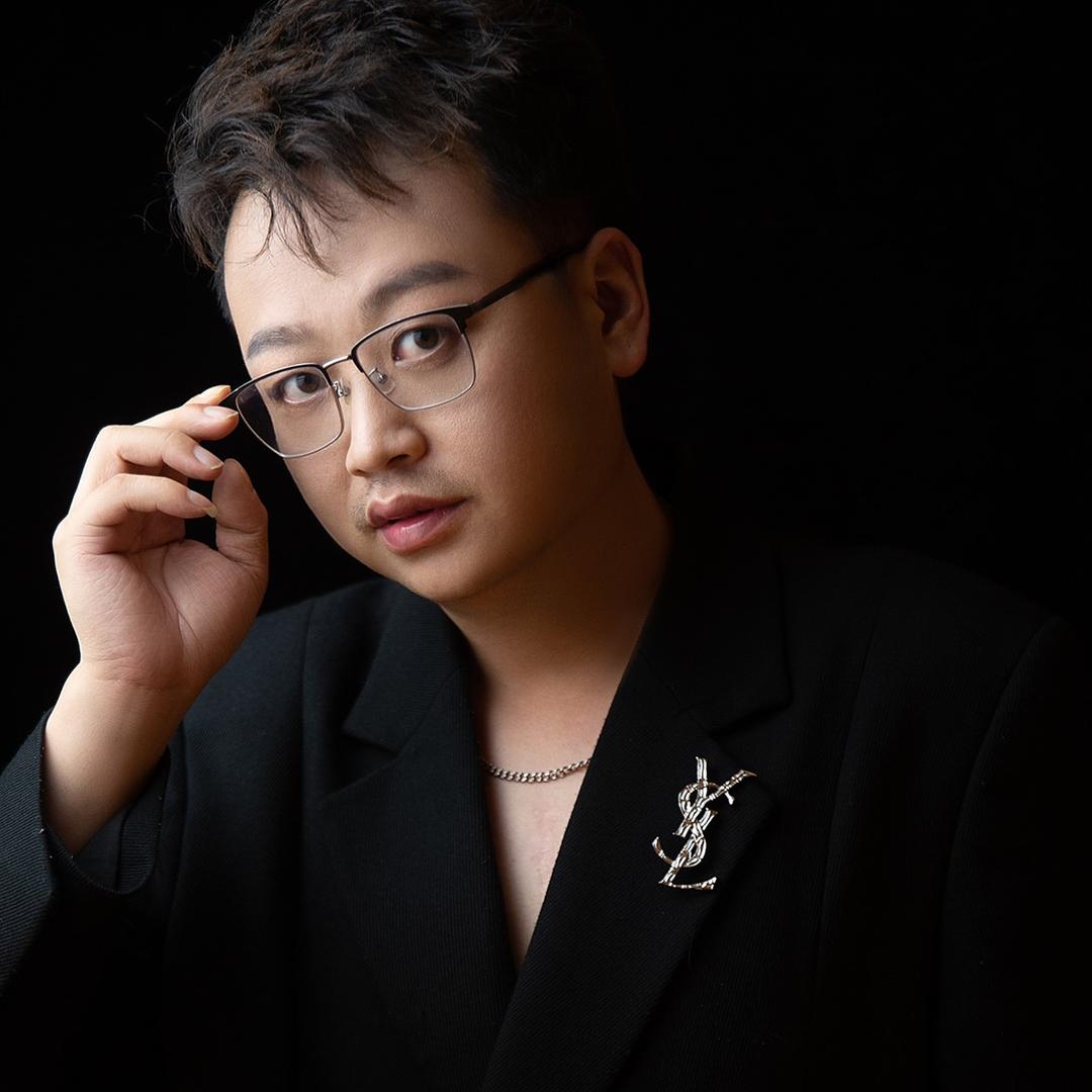 西北卷王向荣烫发