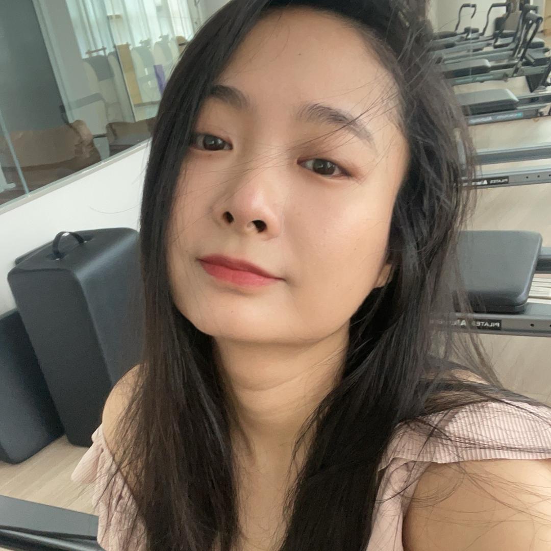 菩元普拉提馆主娜娜（深耕普拉提教培）
