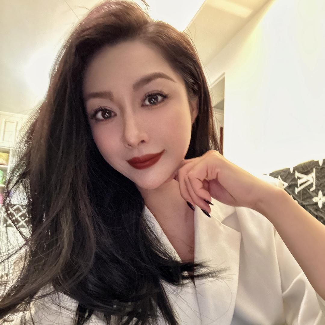 楠姐余熙服饰