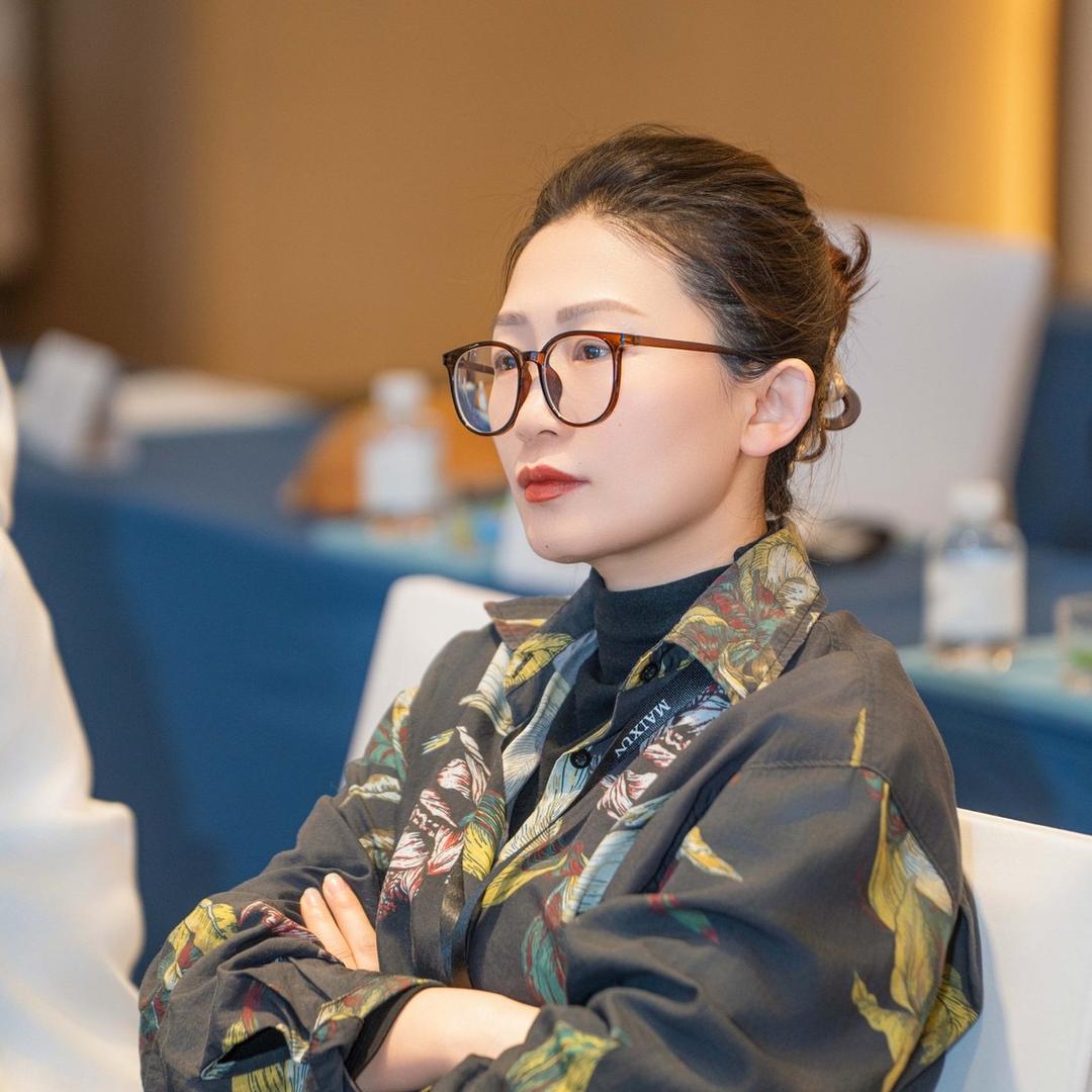 海安西场麦寻女装/VV女装