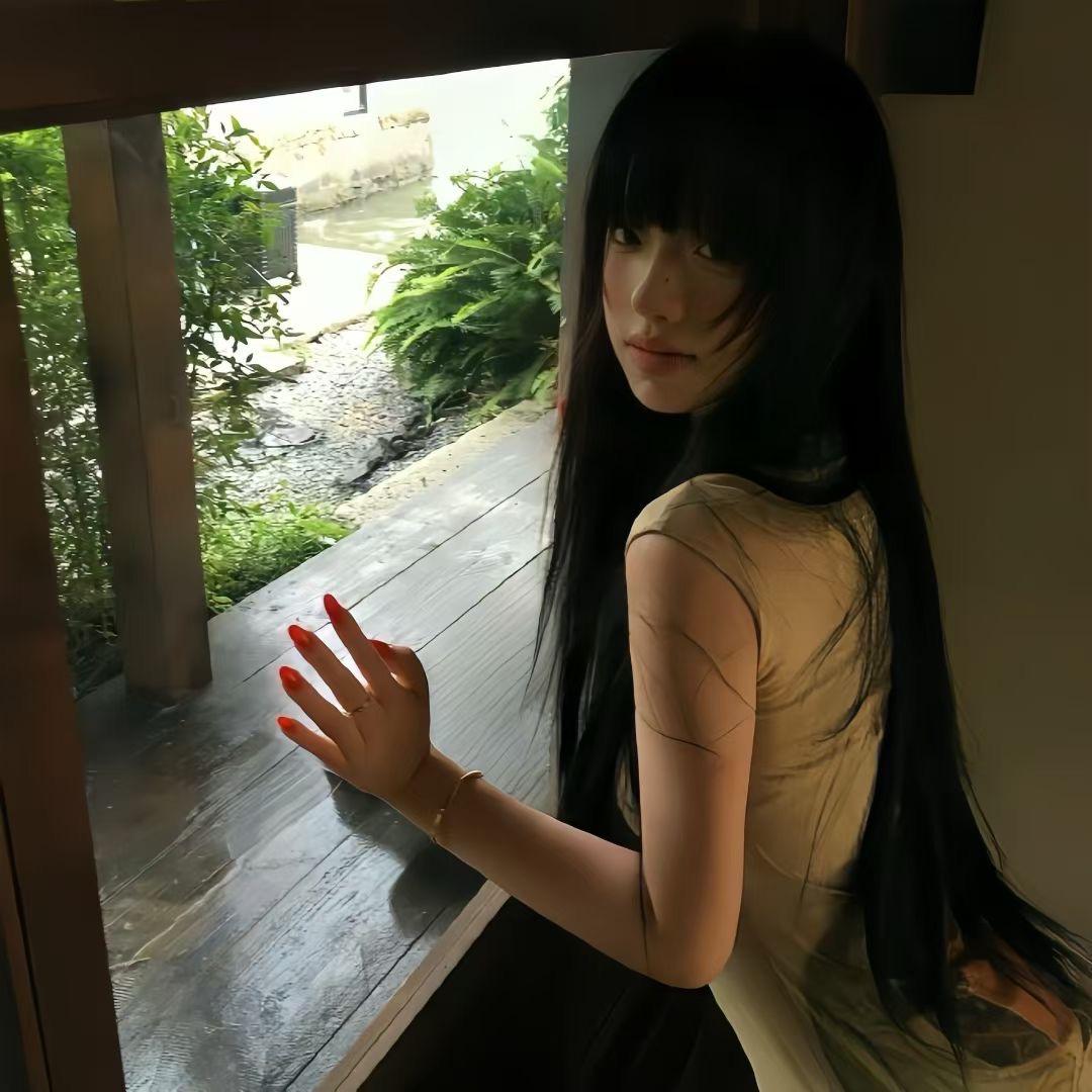 ☾ .