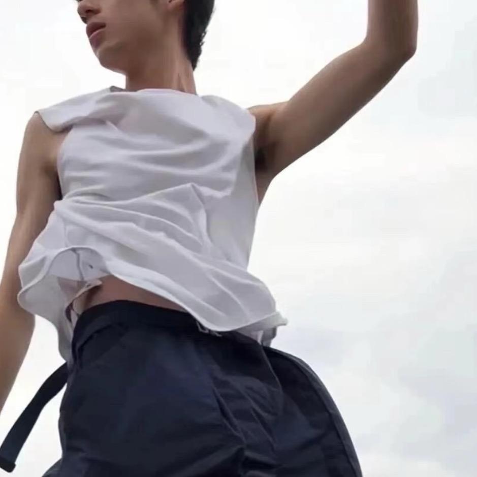 相逢何必曾相识