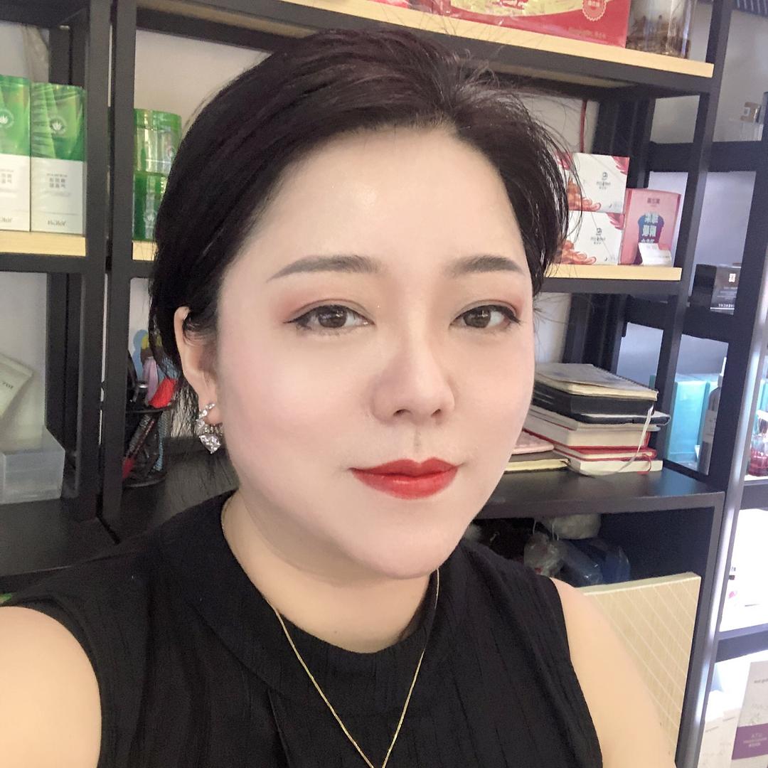 陬市阳光名妆_惠惠