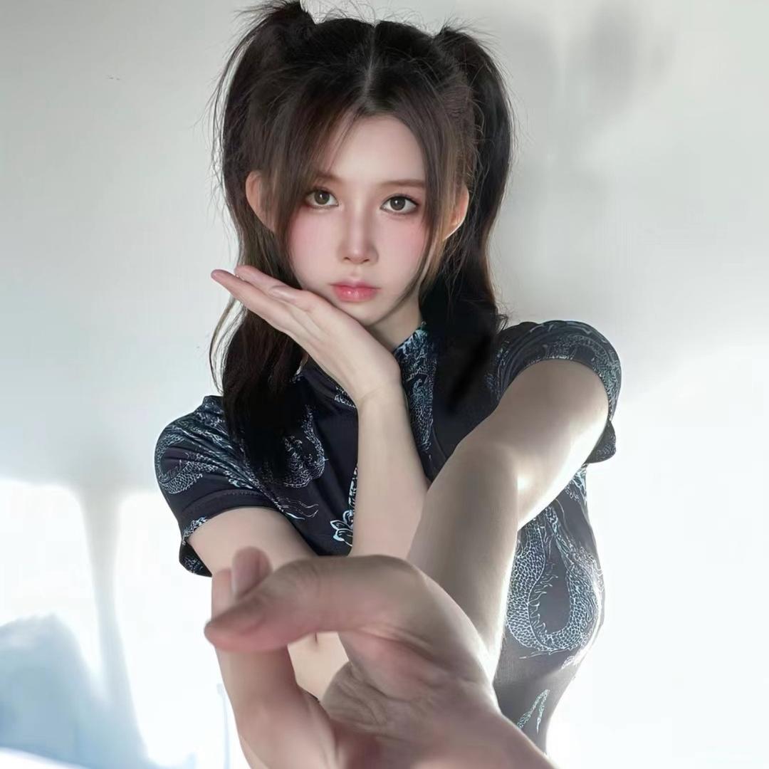 绫-