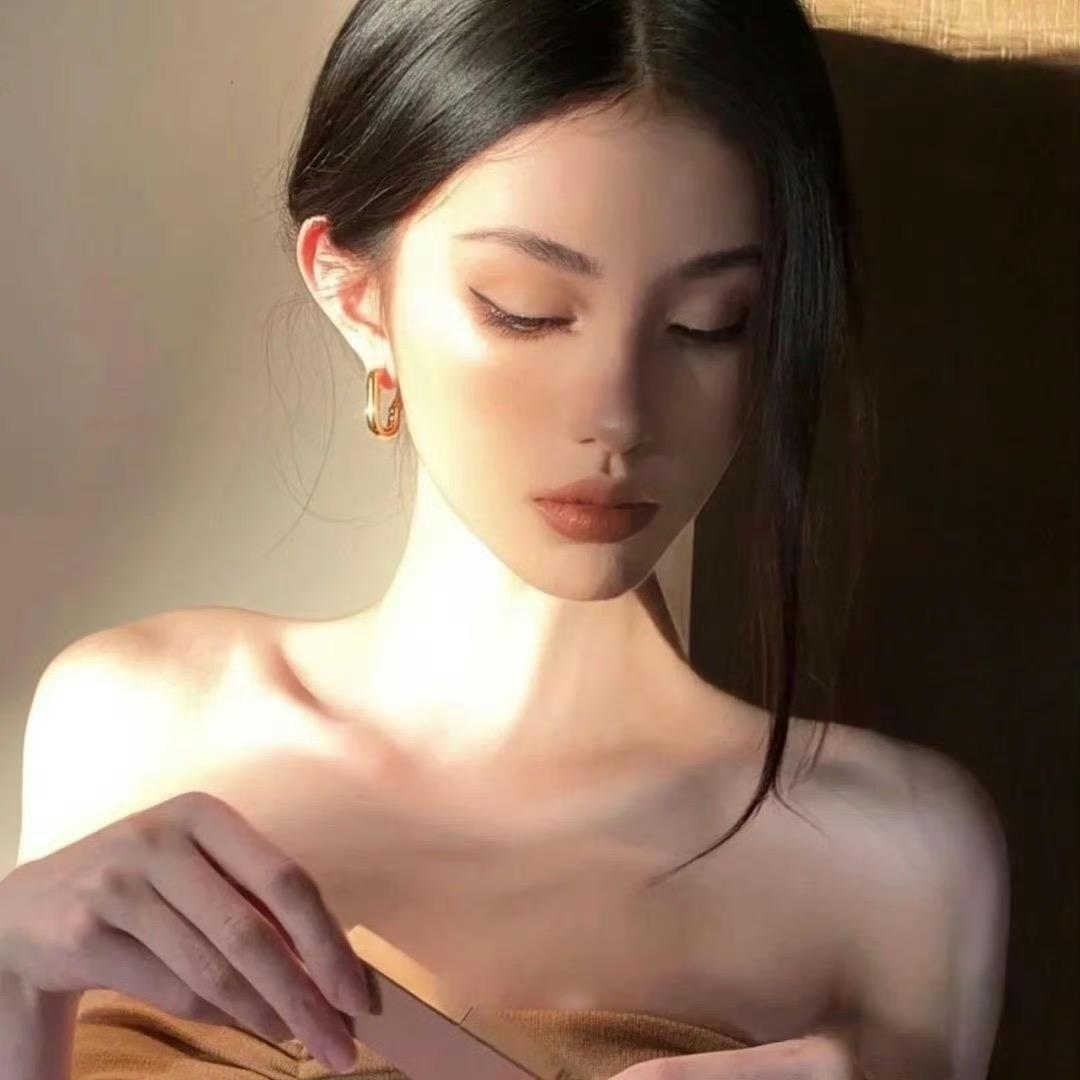 李夫人私服轻奢