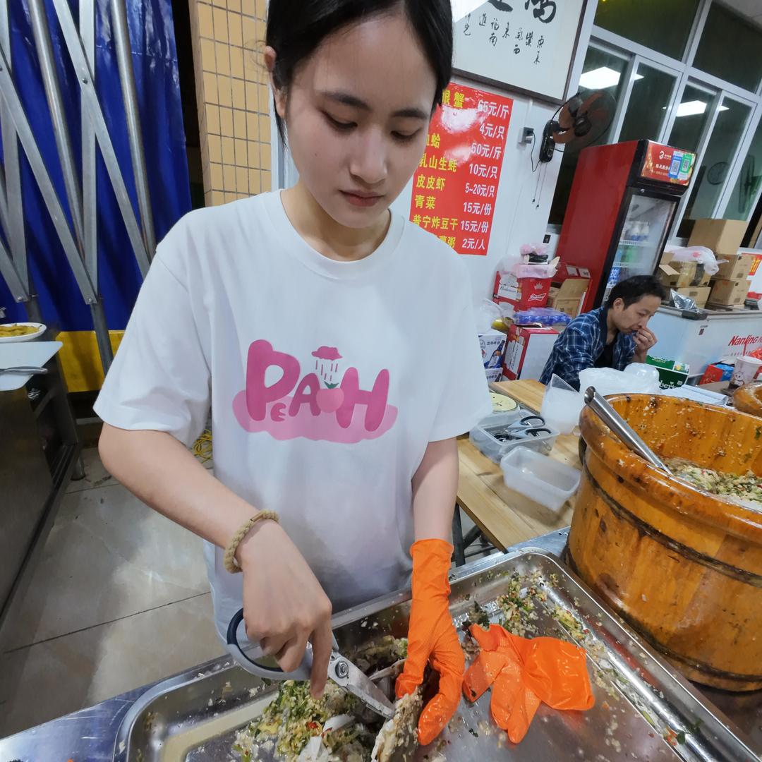 卖生腌的女孩