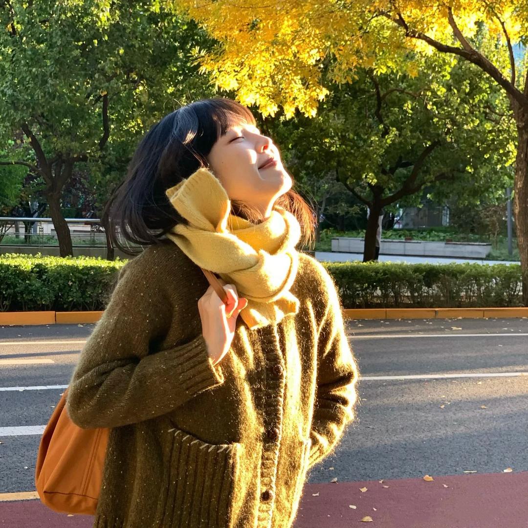 巴斯星幸福的眼镜人💫
