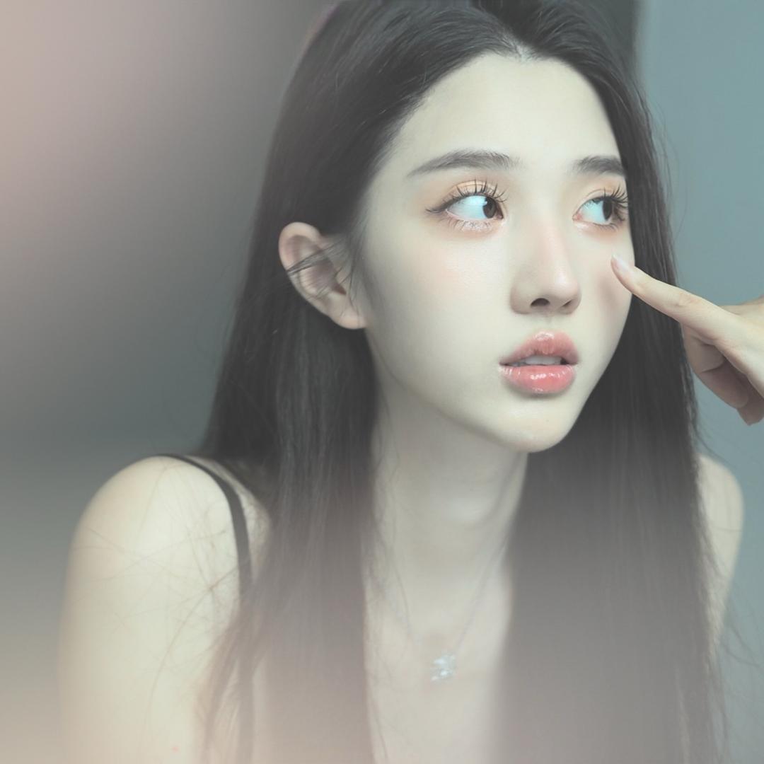 张墨苒