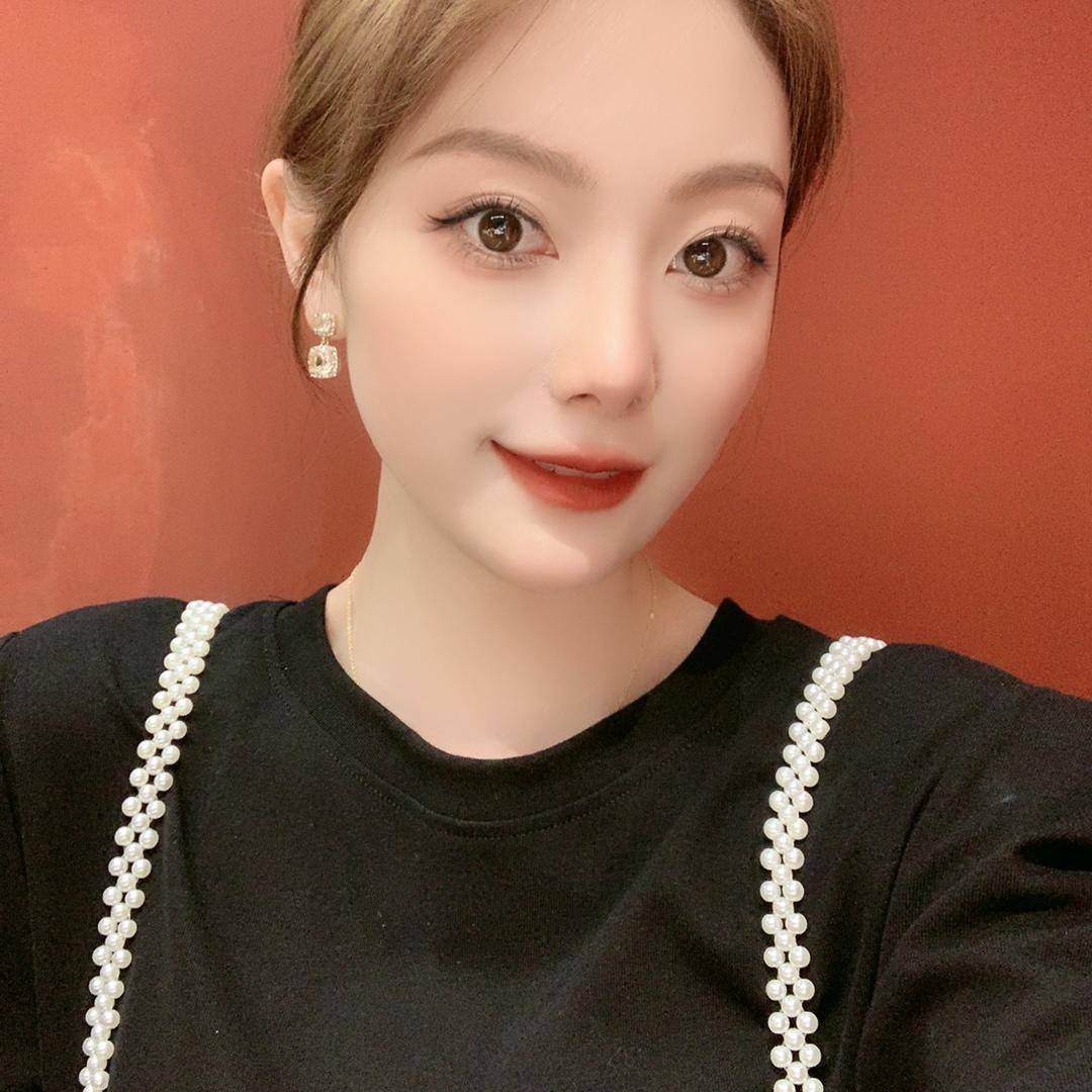 袁州区喜木潮牌服饰店