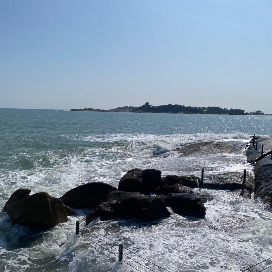 一个爱玩的小伙子