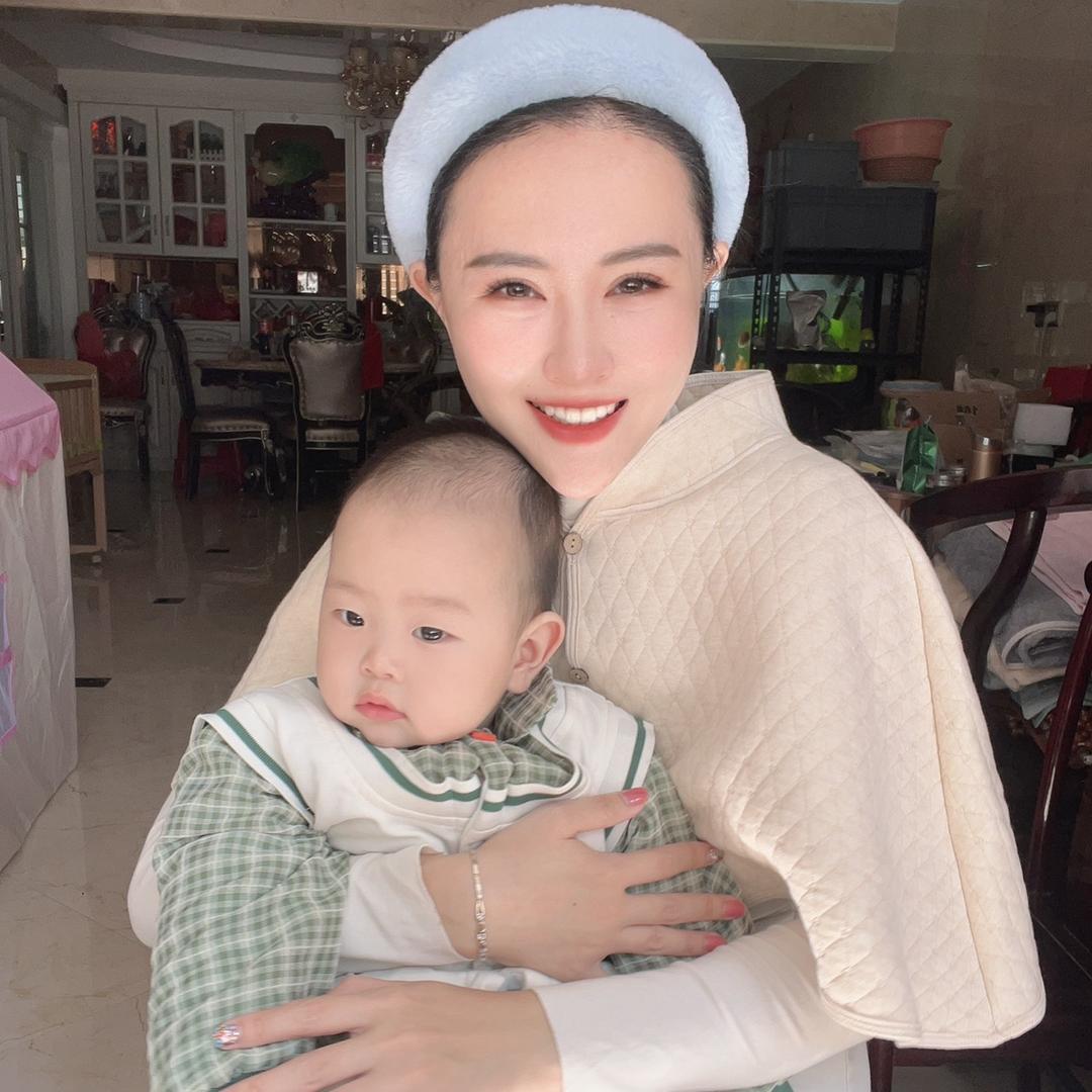 夏颖的妈咪