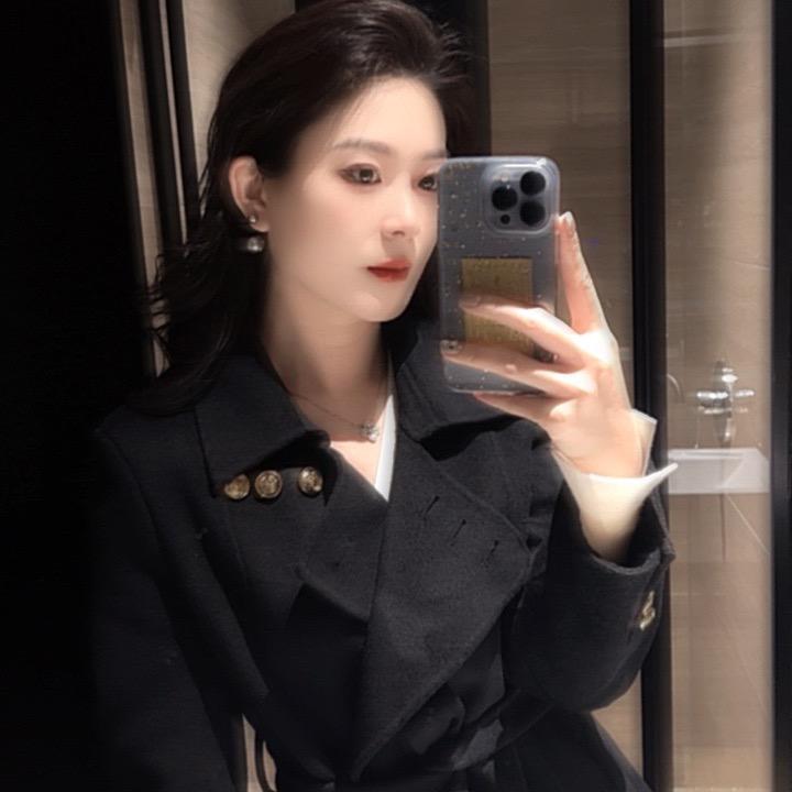 hello轻奢女装集合店