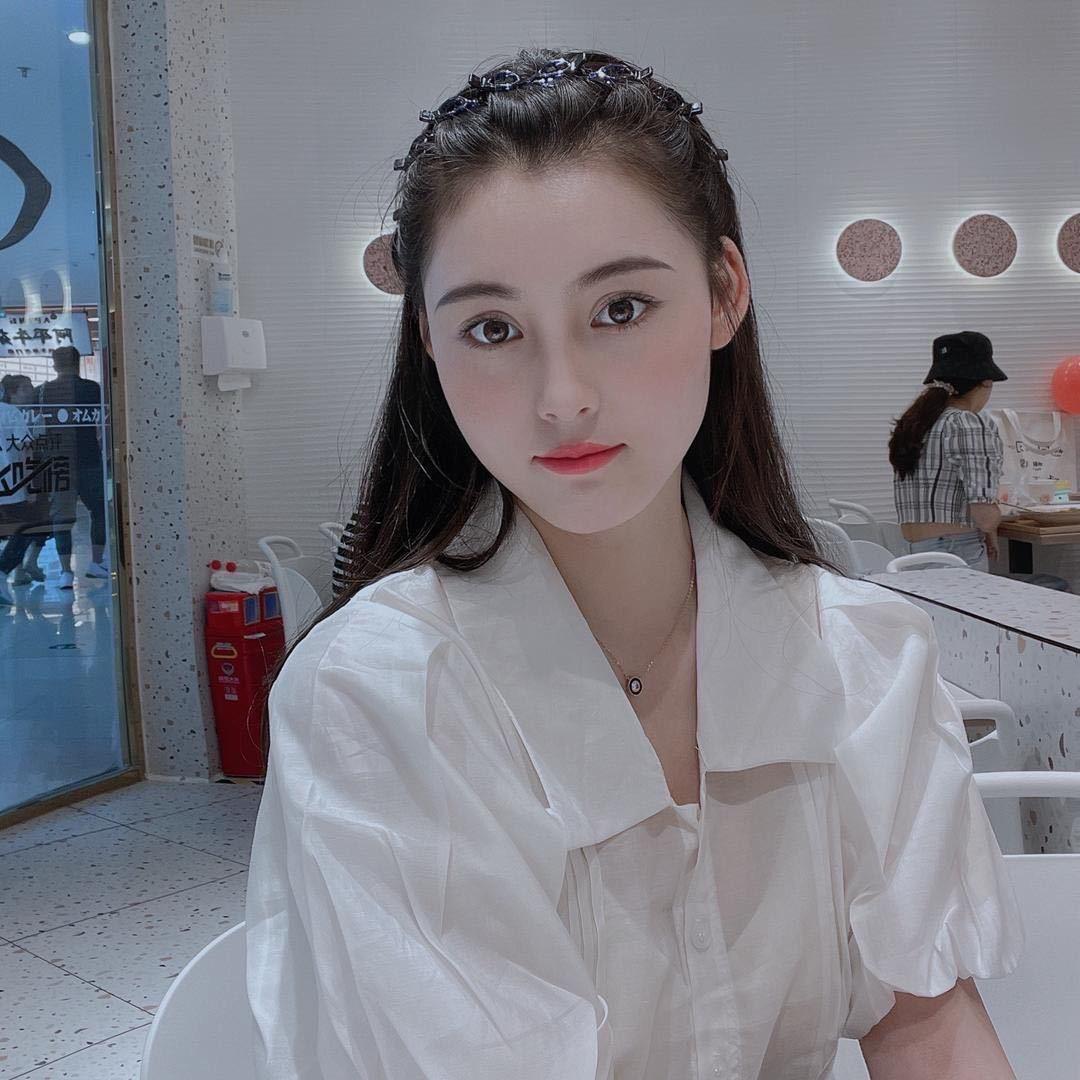 卖女孩的小火柴👶