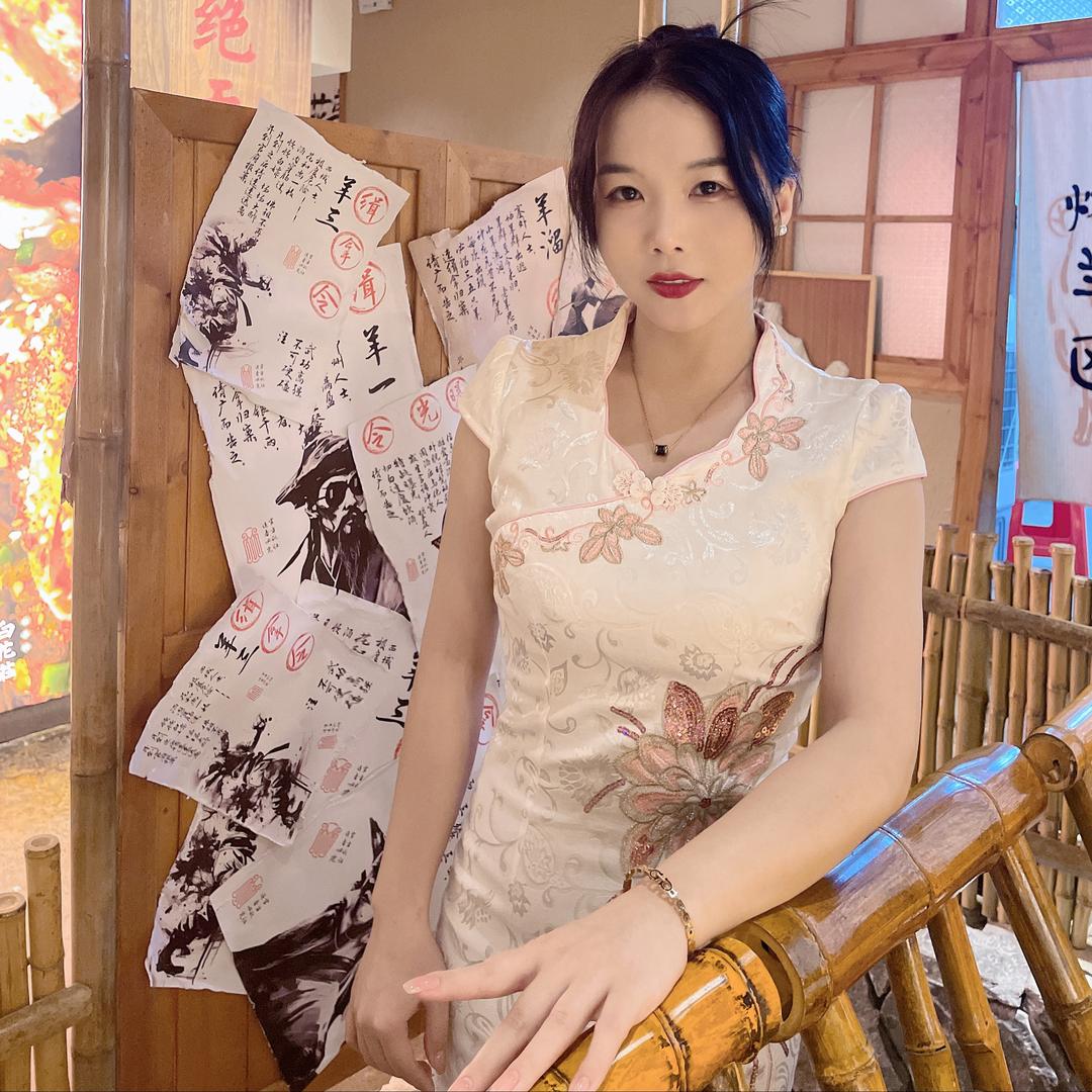 一璐有你吖