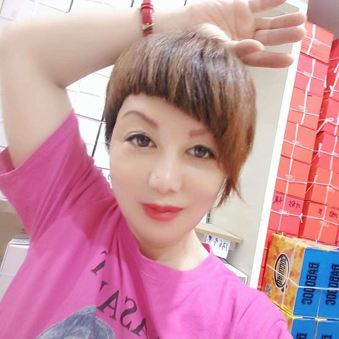 何姐