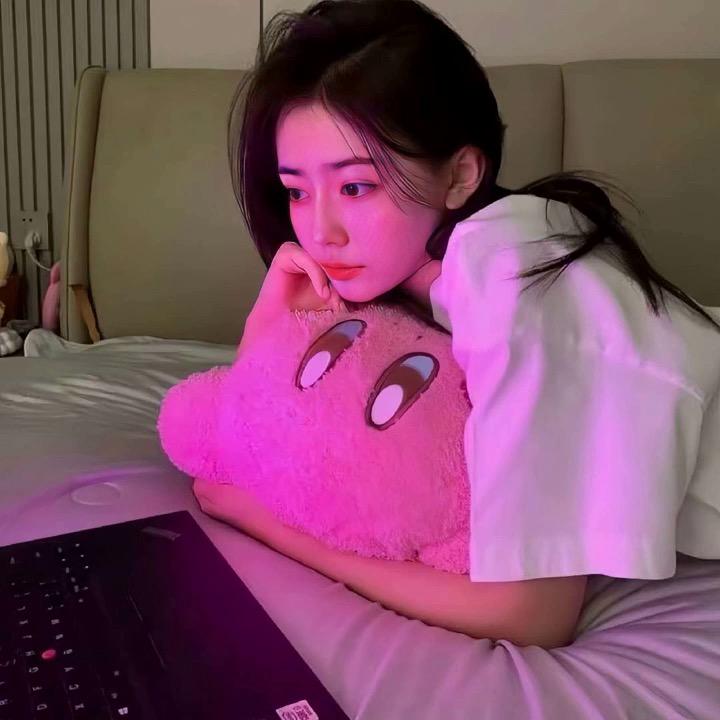 月亮睡着了ಠ_ಠ